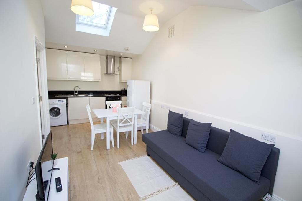 Appartamento Lovely 1-bedroom Flat In Near Blackhorse Rd *